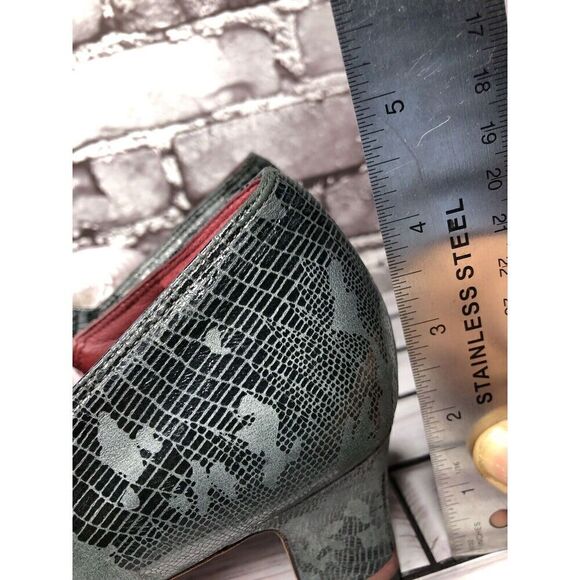 Oh! Healthy Heels Blue Gray Leather Croc Print Ankle Heel Booties Women Sz 39EU - Picture 12 of 16